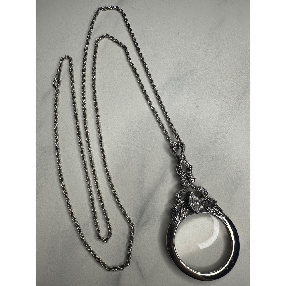 Art Nouveau Vintage Style Magnifying Glass Pendant Necklace Silver
